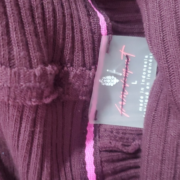 NWOT Free People Cowlneck Sweater - Picture 3 of 5